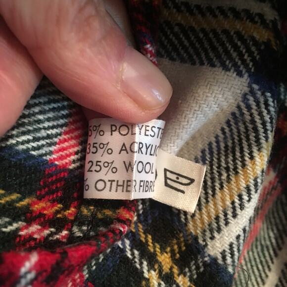 VINTAGE PLAID KILT SKIRT FROM IRELAND - Picture 6 of 10